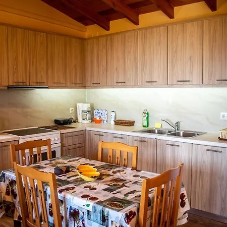 Apartman Takis & Eirini Family