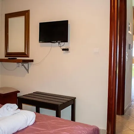 Takis & Eirini Family * Pérama