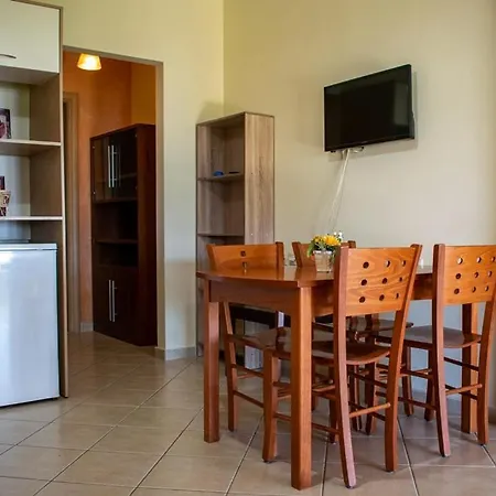 Takis & Eirini Family Apartman Pérama