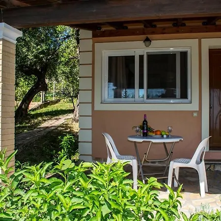 Takis & Eirini Family Pérama