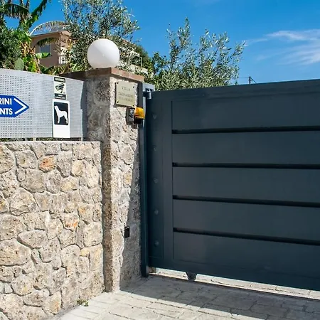 Takis & Eirini Family * Pérama