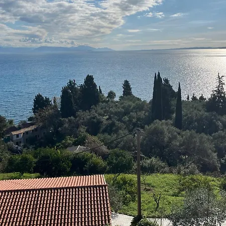 Takis & Eirini Family * Pérama