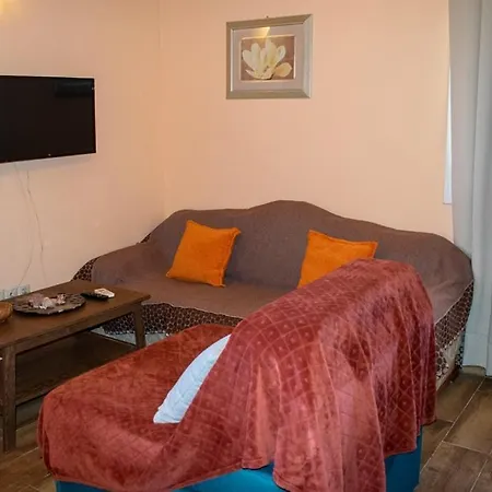Takis & Eirini Family Apartment