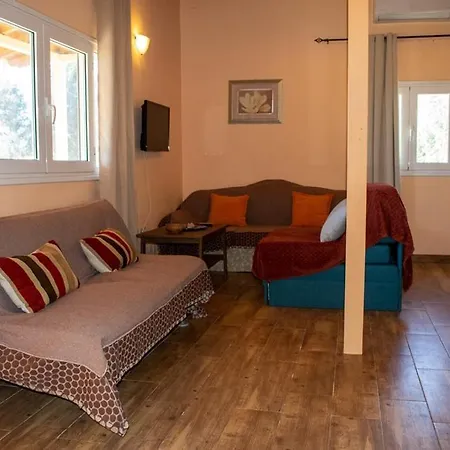 Takis & Eirini Family Apartment