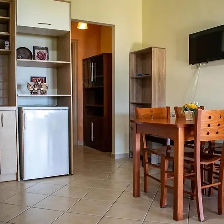 Takis&eirini Family Apartment *