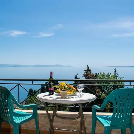 Takis & Eirini Family Apartamento
